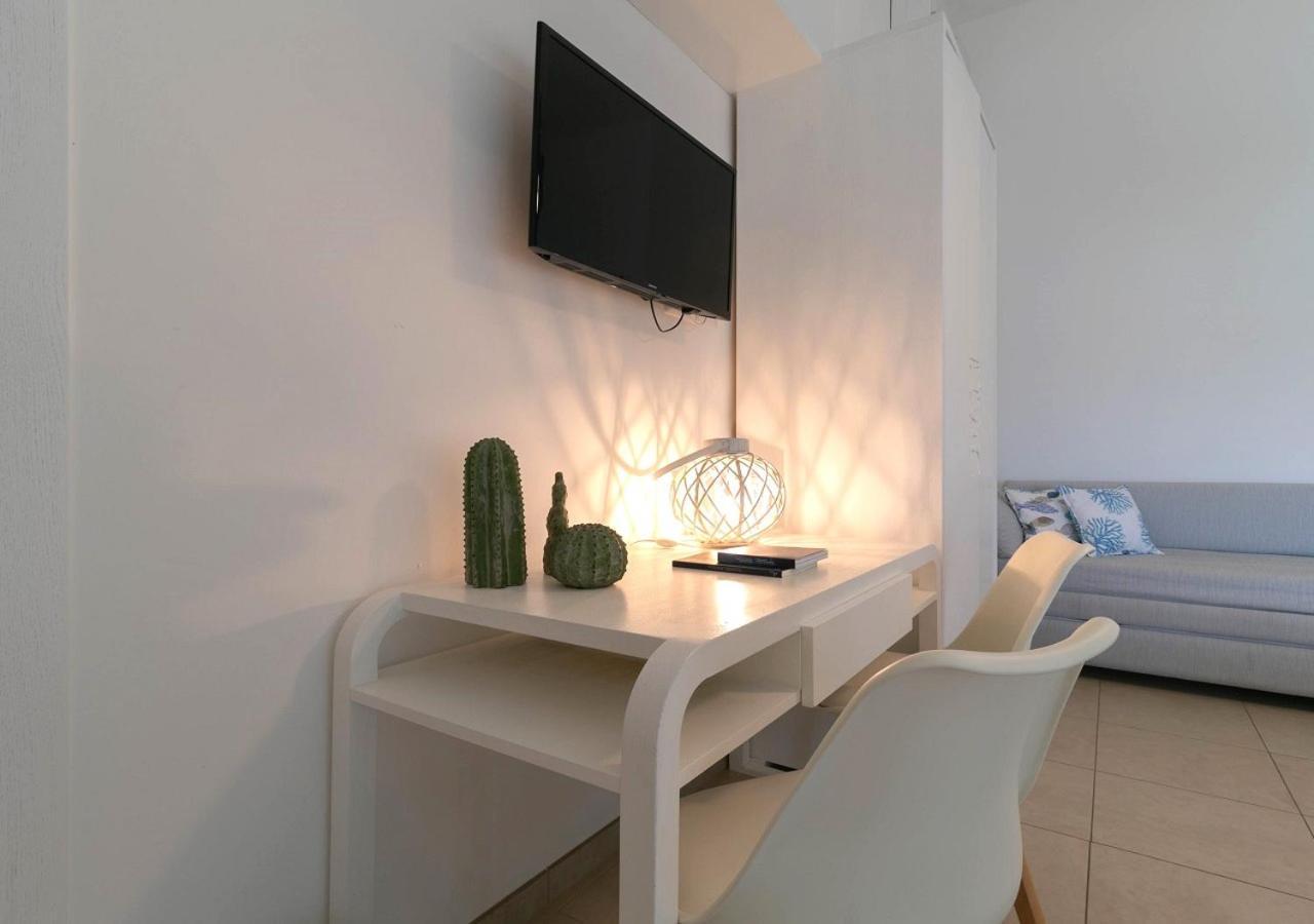 Fronte Mare Rooms By Salentolimit Porto Cesareo Bagian luar foto