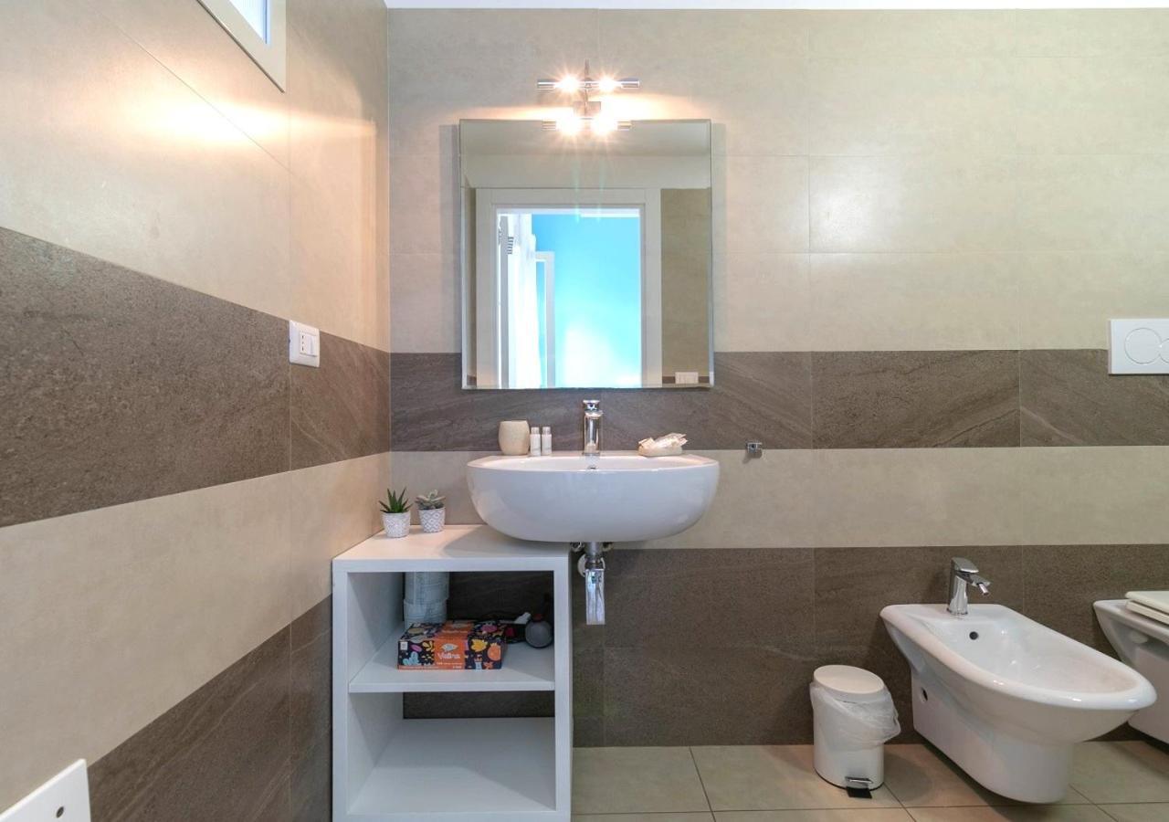 Fronte Mare Rooms By Salentolimit Porto Cesareo Bagian luar foto