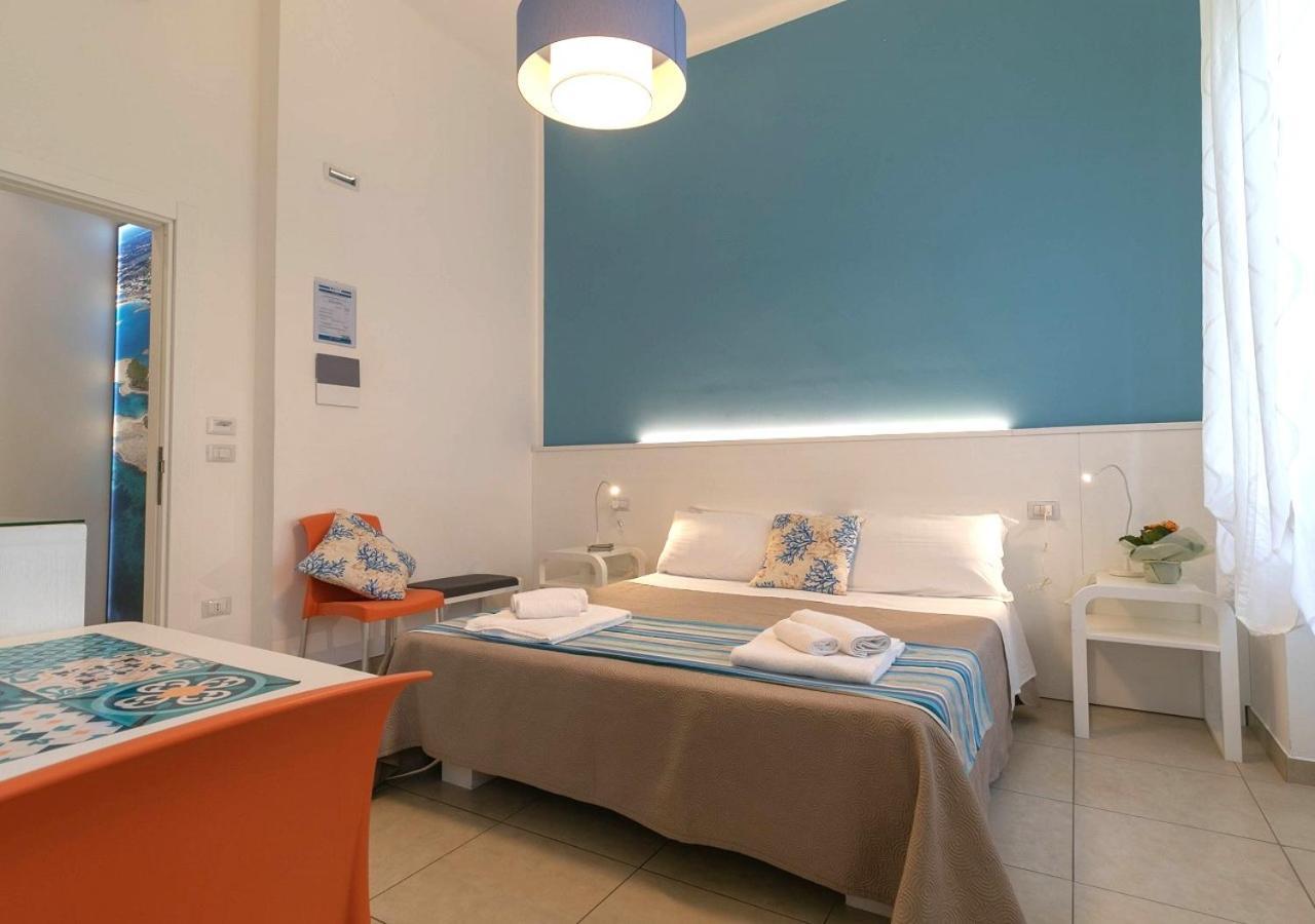 Fronte Mare Rooms By Salentolimit Porto Cesareo Bagian luar foto